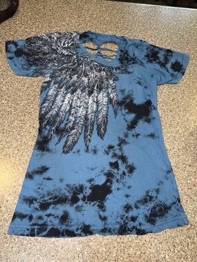 Y2k Affliction Blue and Black Tie-Dye Feather Graphic Tee with cutouts